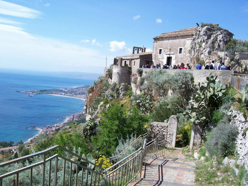 La Casa Dell'Antiquario Guest House Graniti Exterior photo