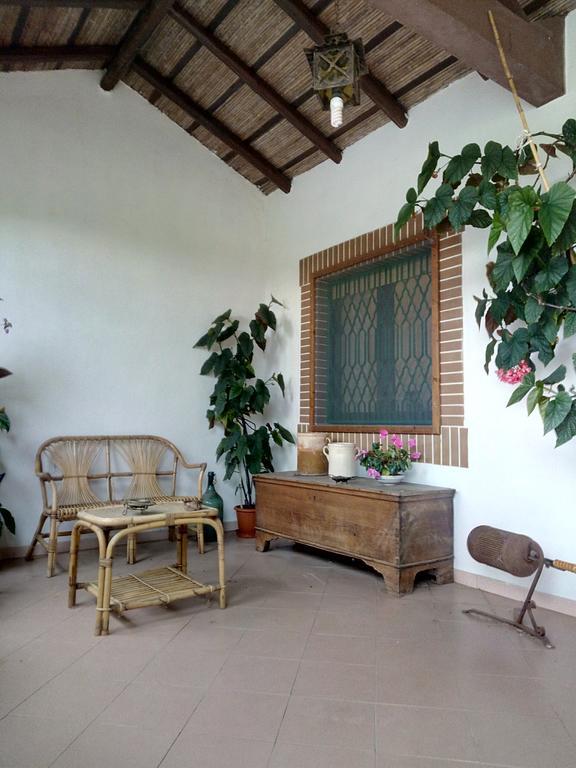La Casa Dell'Antiquario Guest House Graniti Exterior photo
