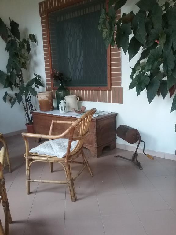 La Casa Dell'Antiquario Guest House Graniti Exterior photo